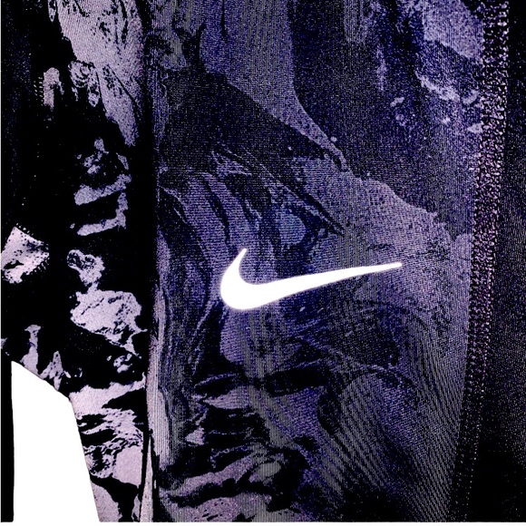 NIKE Dri-Fit Marble Print Cropped Leggings Black & Gray Size Medium - Picture 4 of 6